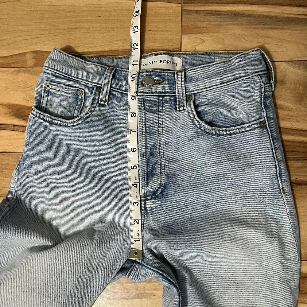 ARITZIA Denim Forum The Yoko High Rise Slim Straight Jeans Women's 25 Light Wash